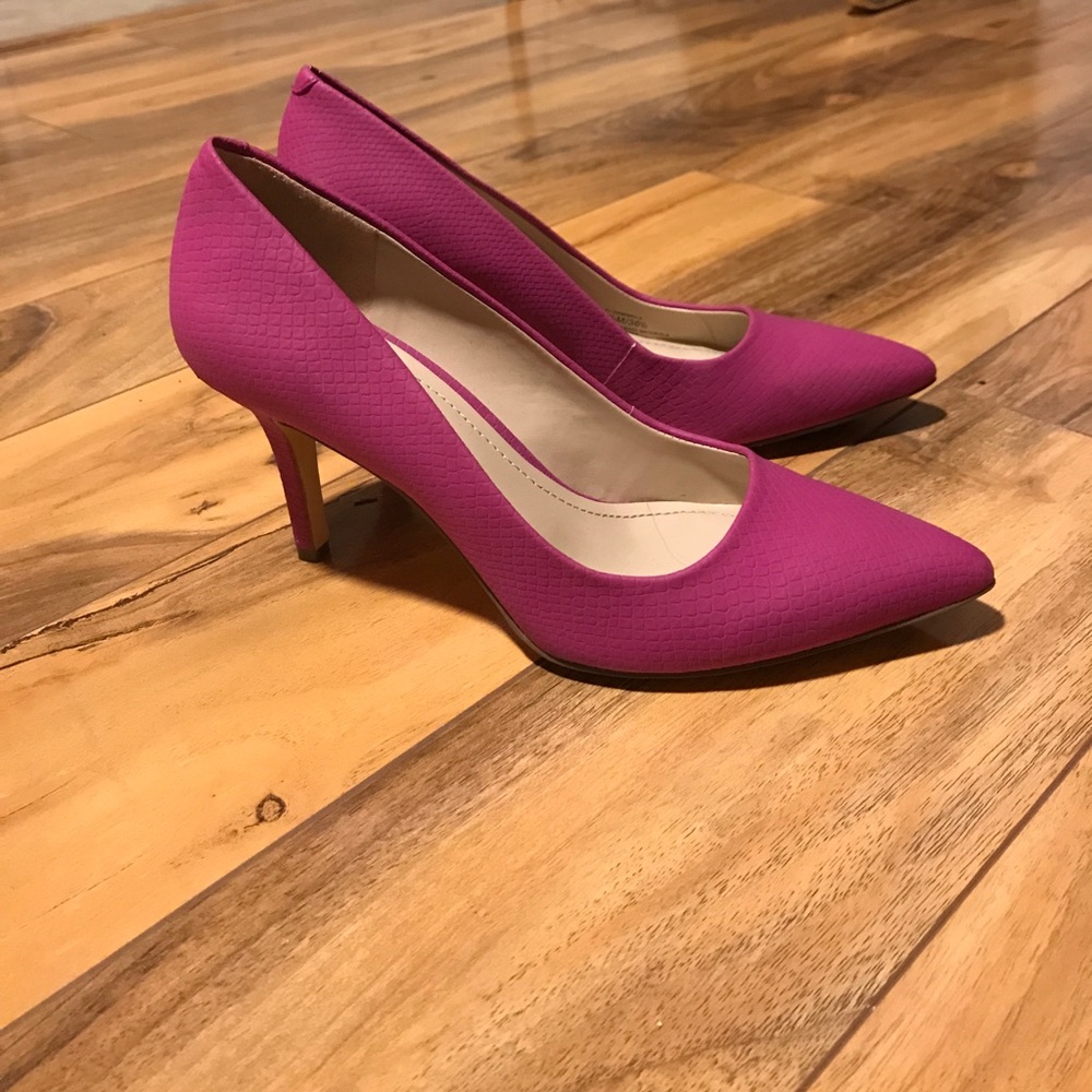 Fusia pink pumps EUC size 6.5